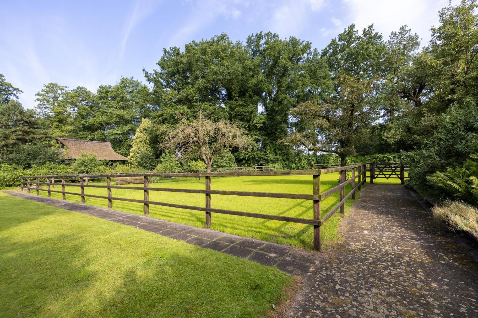 Luxe Hofstede Met Paardenstalling ルンテレン エクステリア 写真